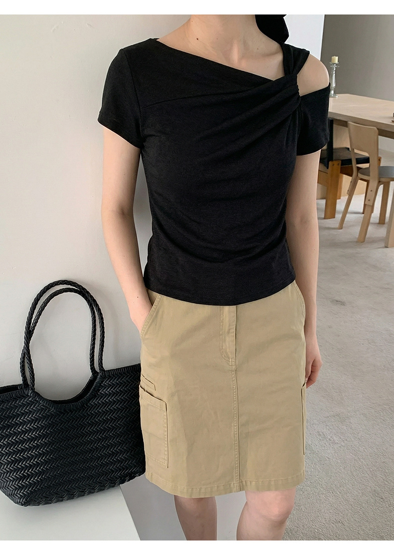 アシンメトリーツイストショルダーTシャツ