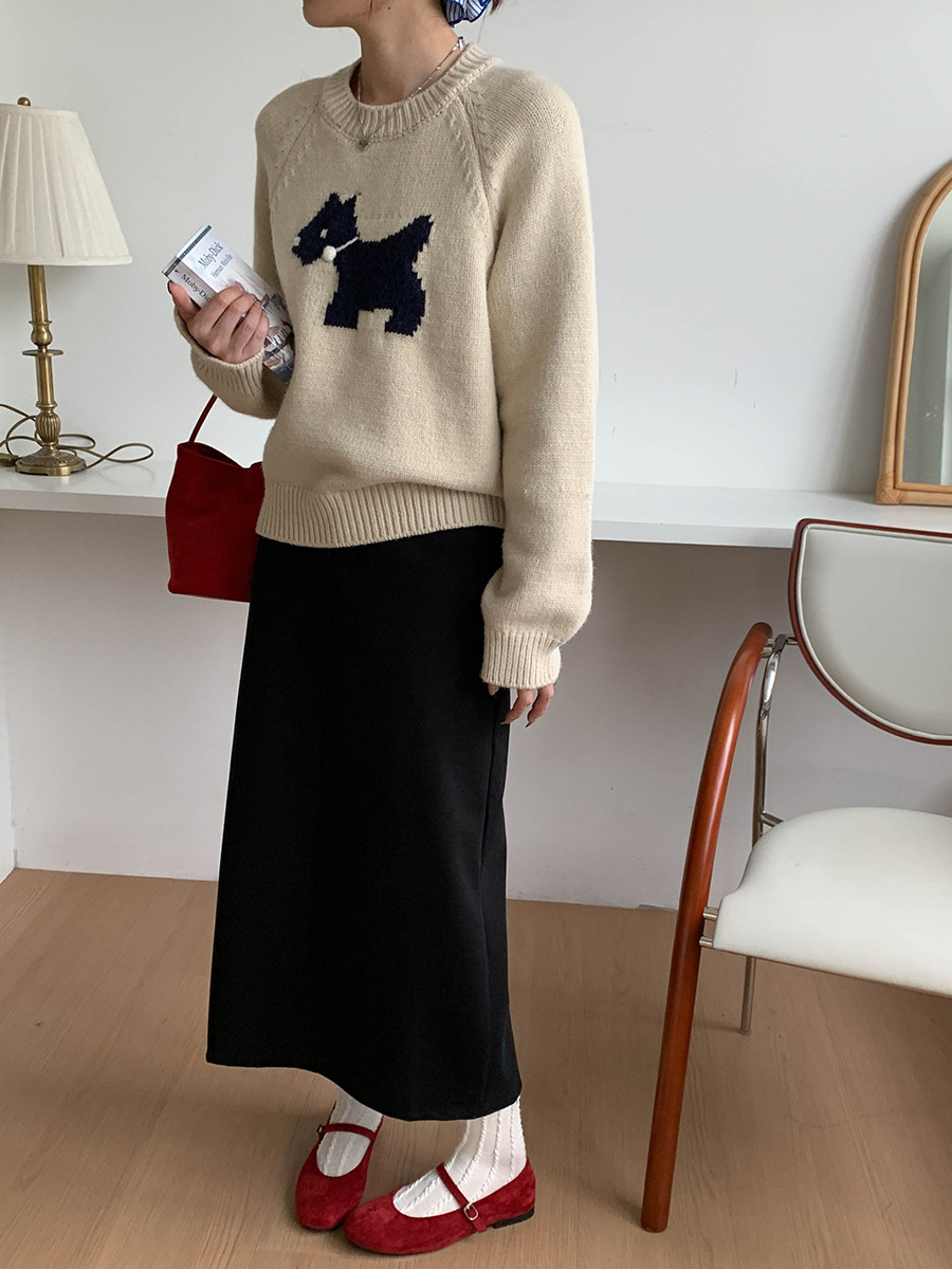 ドッグモチーフジャガード編みニット