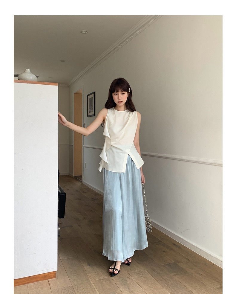 ドレープフリルスリット入りノースリーブトップス