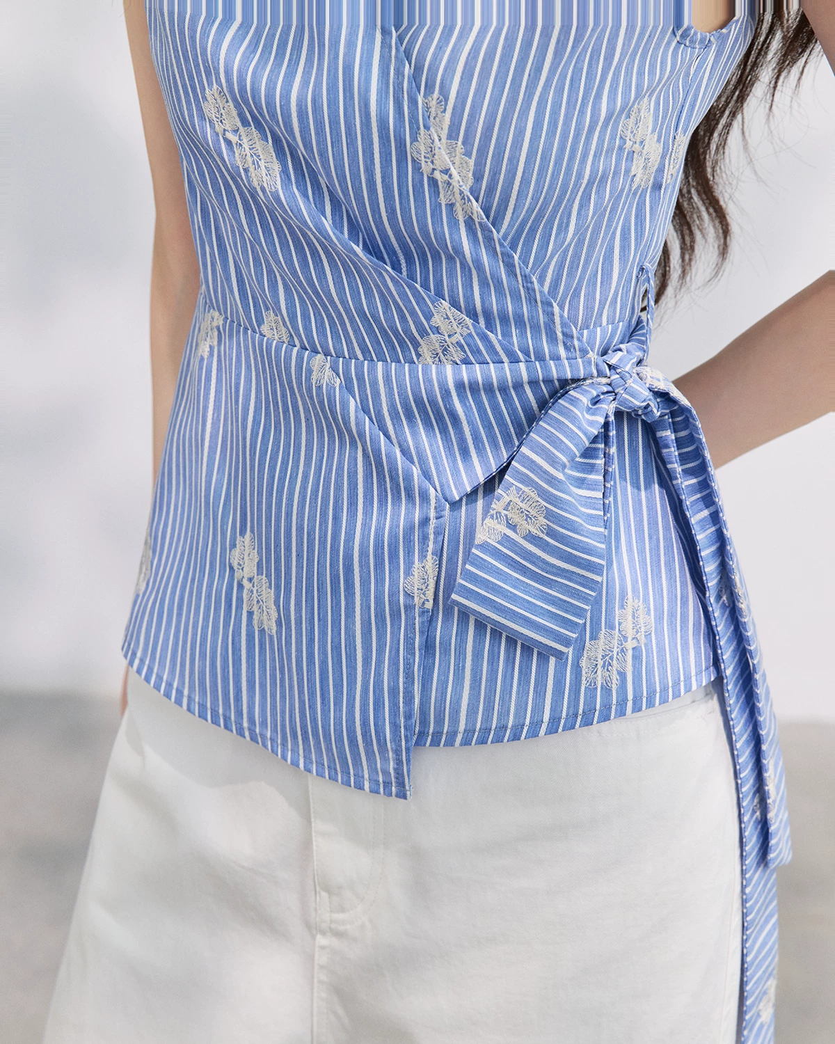 フラワー刺繍ストライプカシュクールブラウス