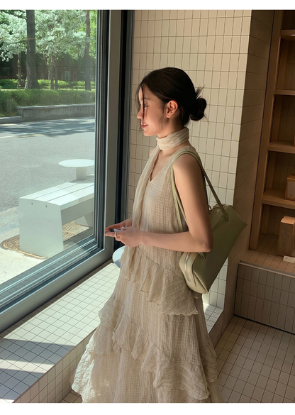アシンメトリーフリルティアードノースリーブワンピース