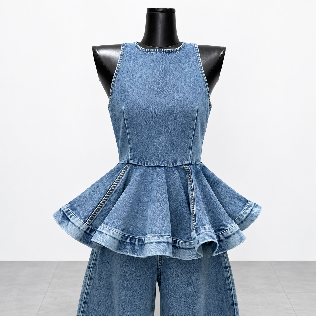 デニムペプラムトップス×カーブスリットデニムパンツセットアップ