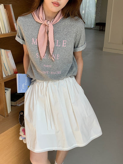ストライプスカーフ付きレタリングロゴ半袖Tシャツ
