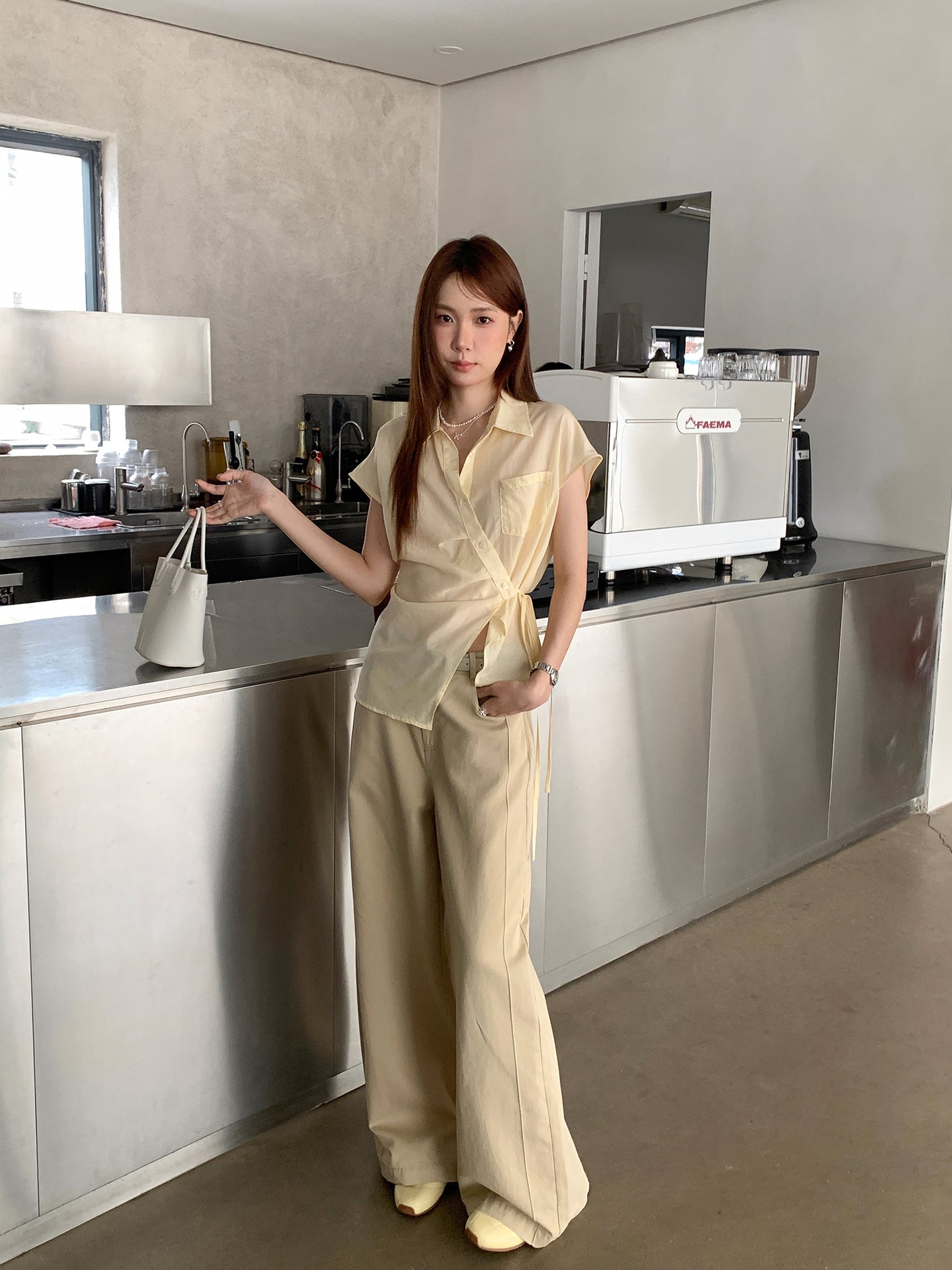 ハイウエストコットンワイドストレートパンツ