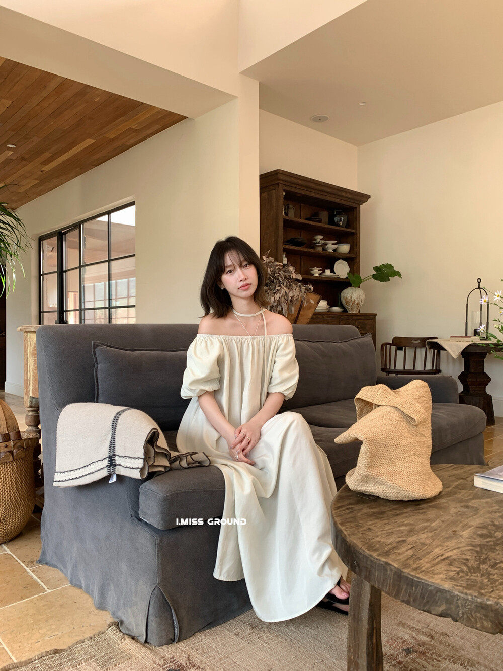 オフショルダーパフスリーブリネンワンピース