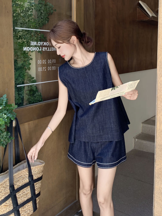 配色ステッチデニムノースリーブ×ショートパンツセットアップ
