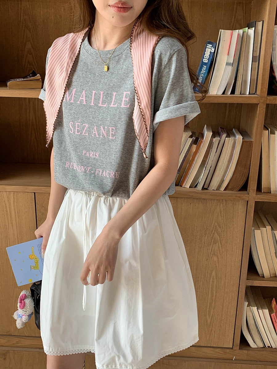 ストライプスカーフ付きレタリングロゴ半袖Tシャツ