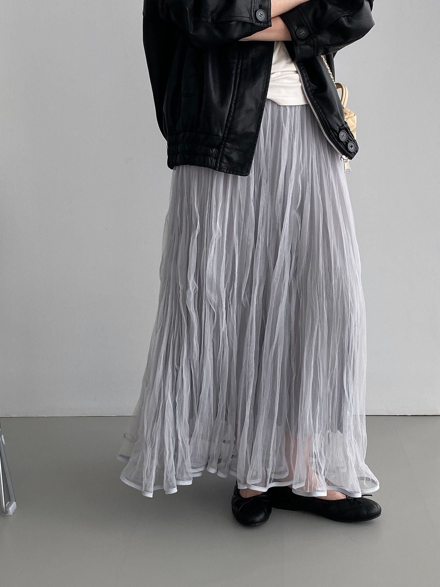 ニュアンスプリーツチュールスカート