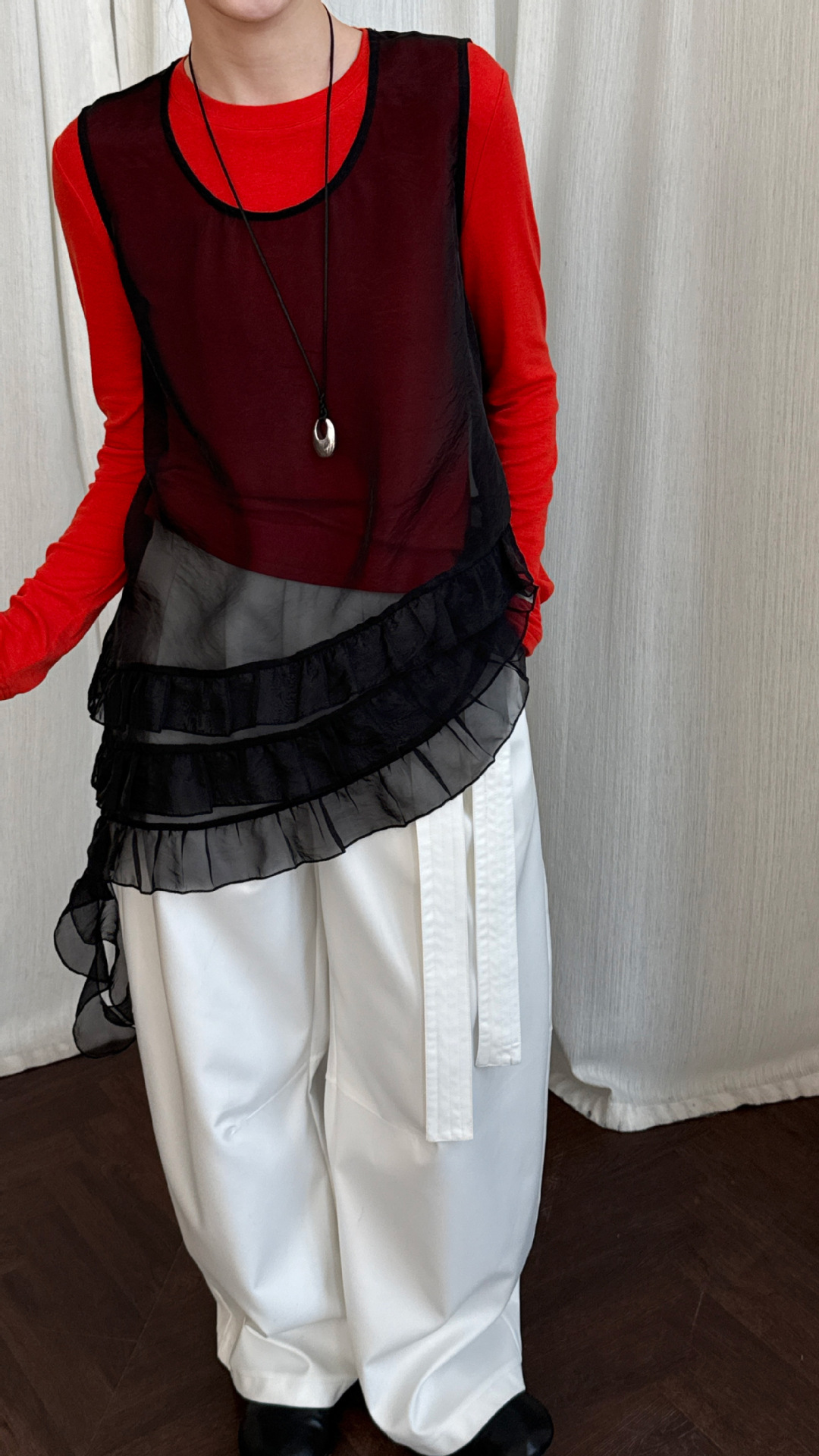 アシンメトリーフリルチュールレイヤードトップス