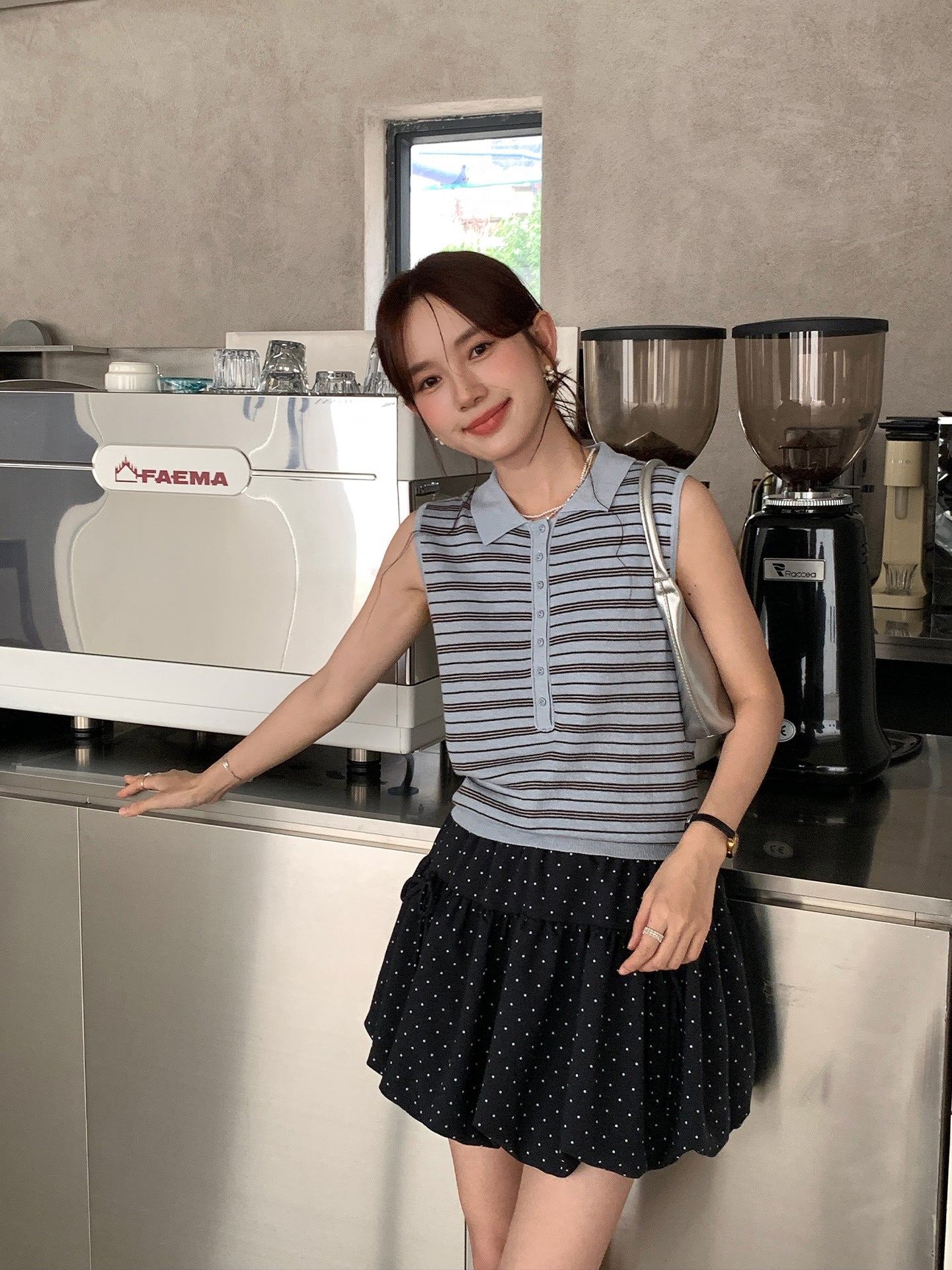 ミニマルボーダーノースリーブポロニット