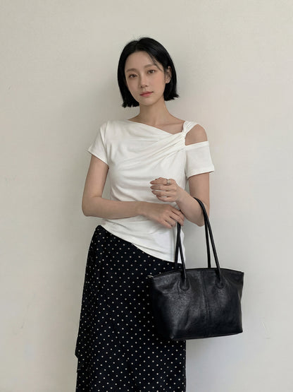 アシンメトリーツイストショルダーTシャツ