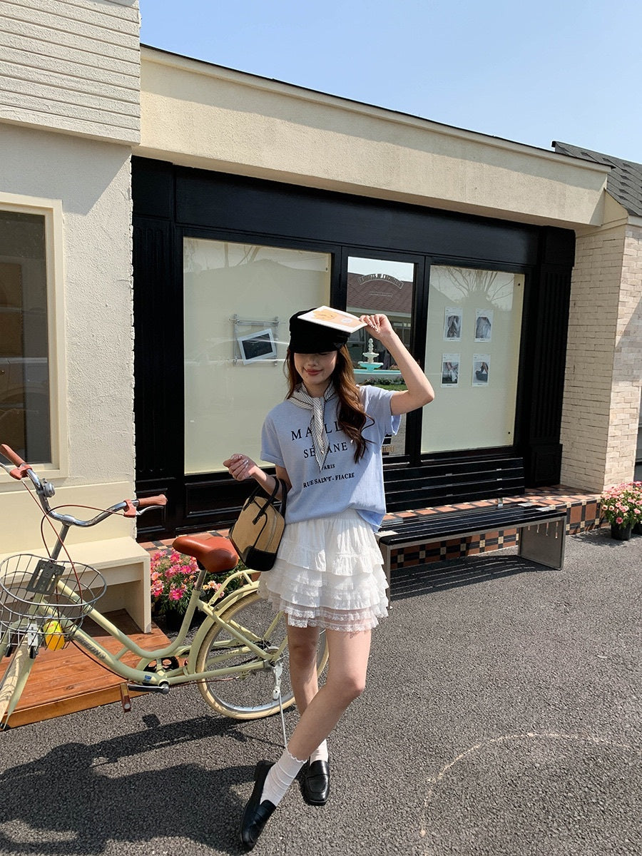 ストライプスカーフ付きレタリングロゴ半袖Tシャツ