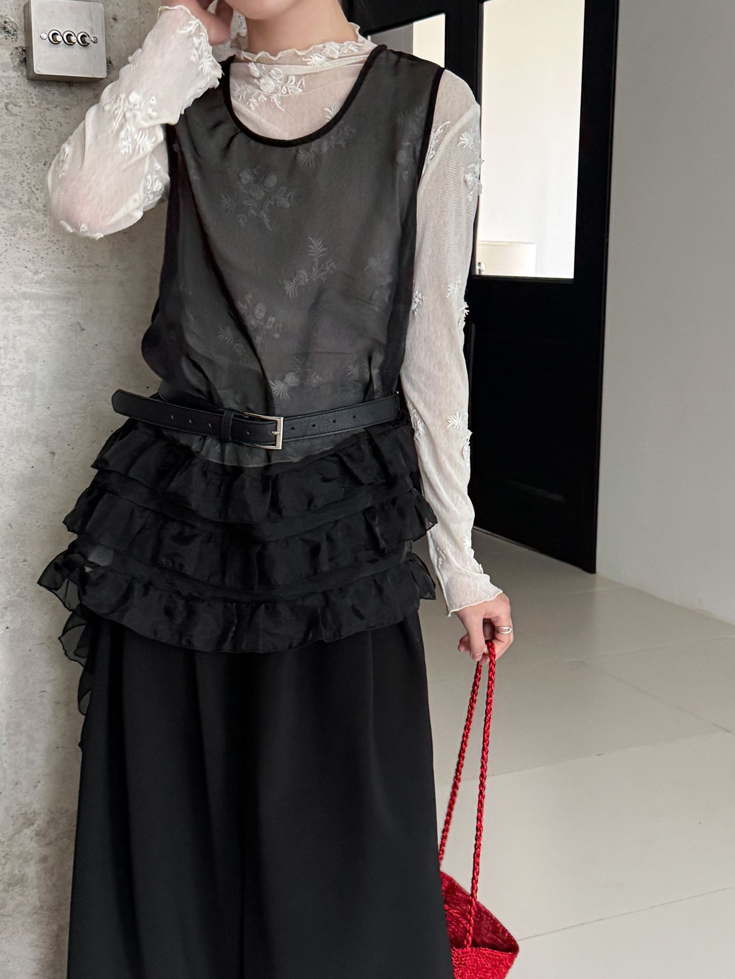 アシンメトリーフリルチュールレイヤードトップス